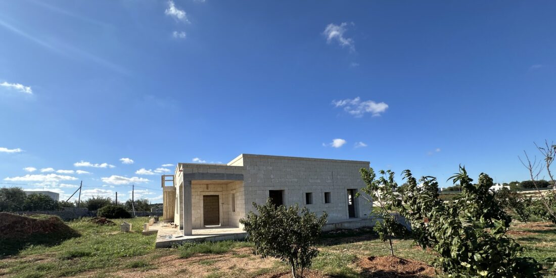 Villa alla stato rustico Rif. V 363