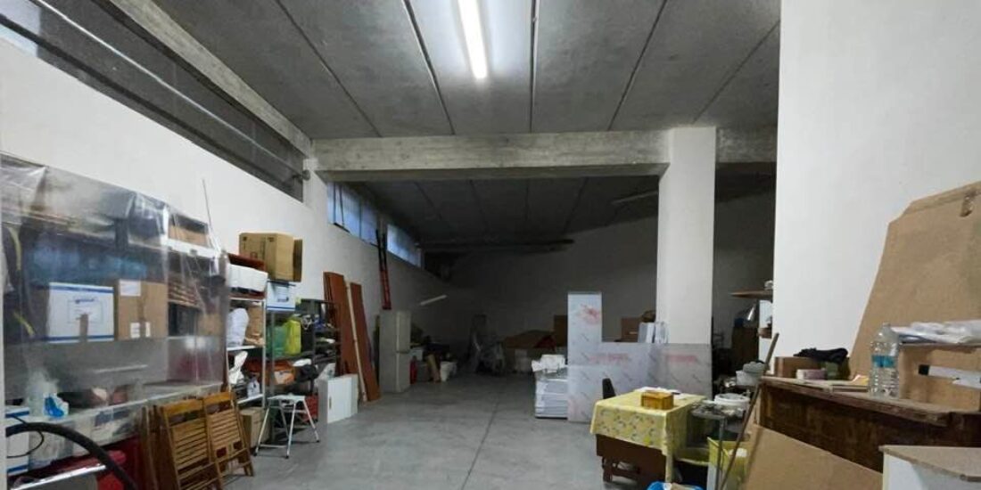 Locale/deposito Rif. L 184