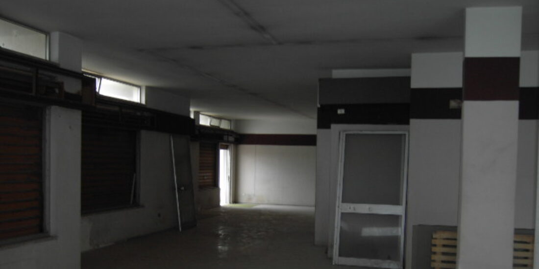 Locale commerciale Rif. L 25