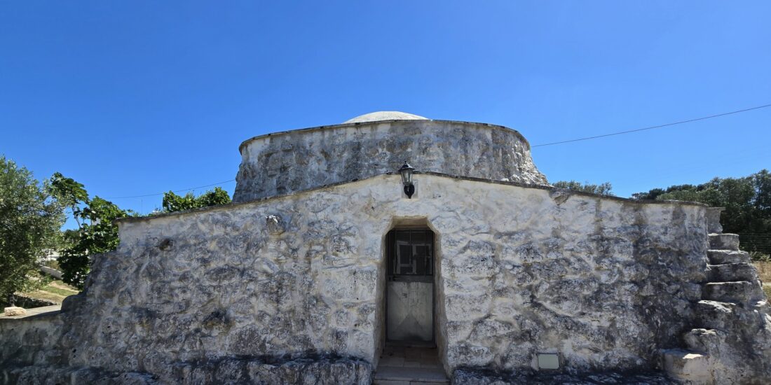 Trullo saraceno + antica grotta Rif. TR 511