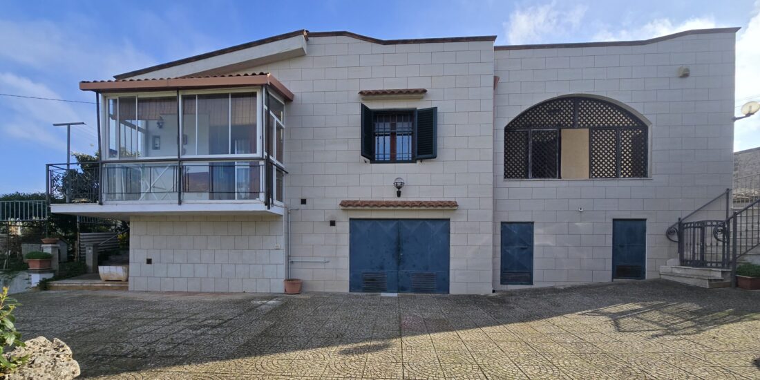 Villa in campagna Rif. V 374